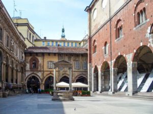 Piazza Mercanti